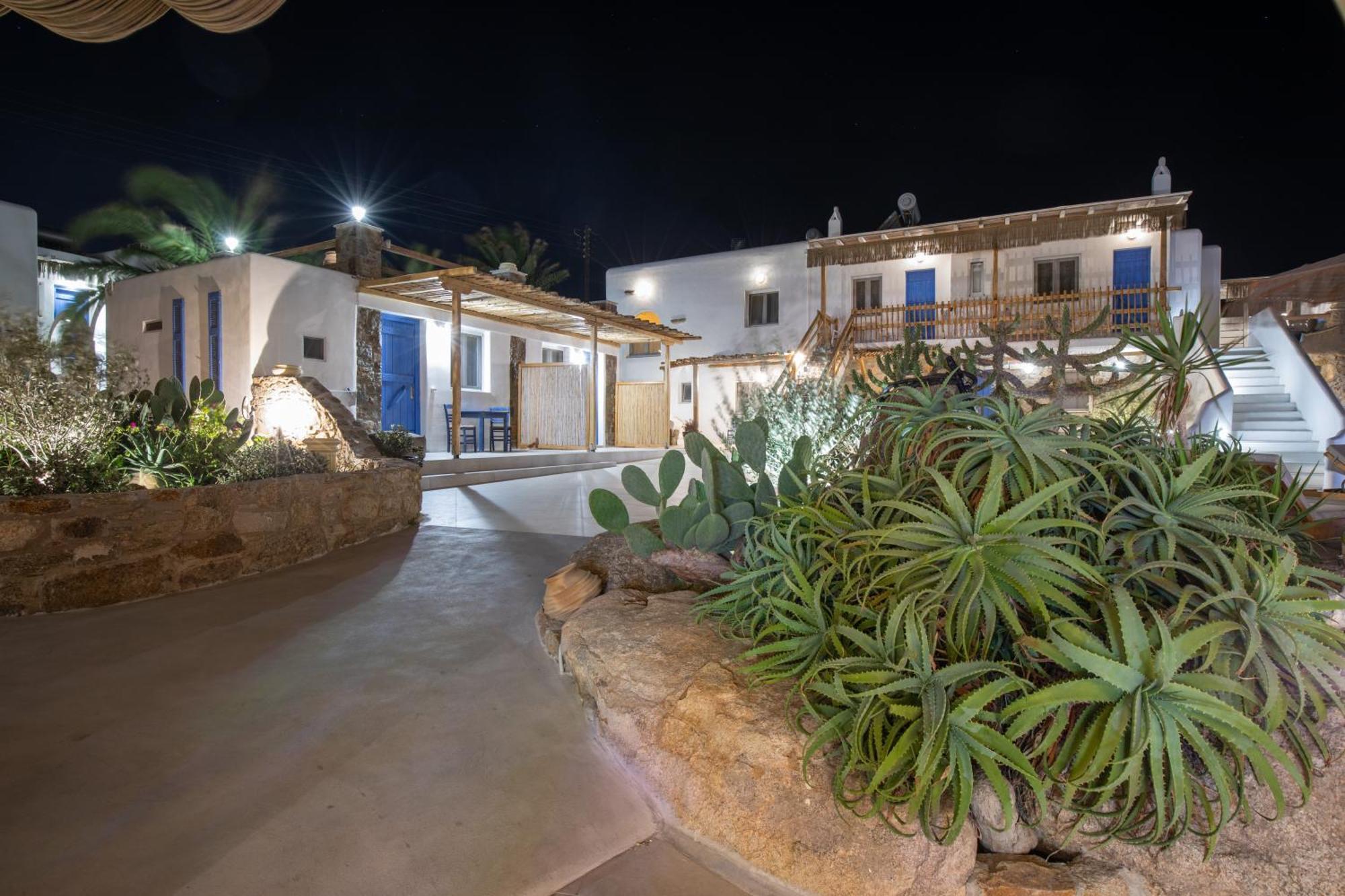 Alexandros Mykonos Apartahotel 2*