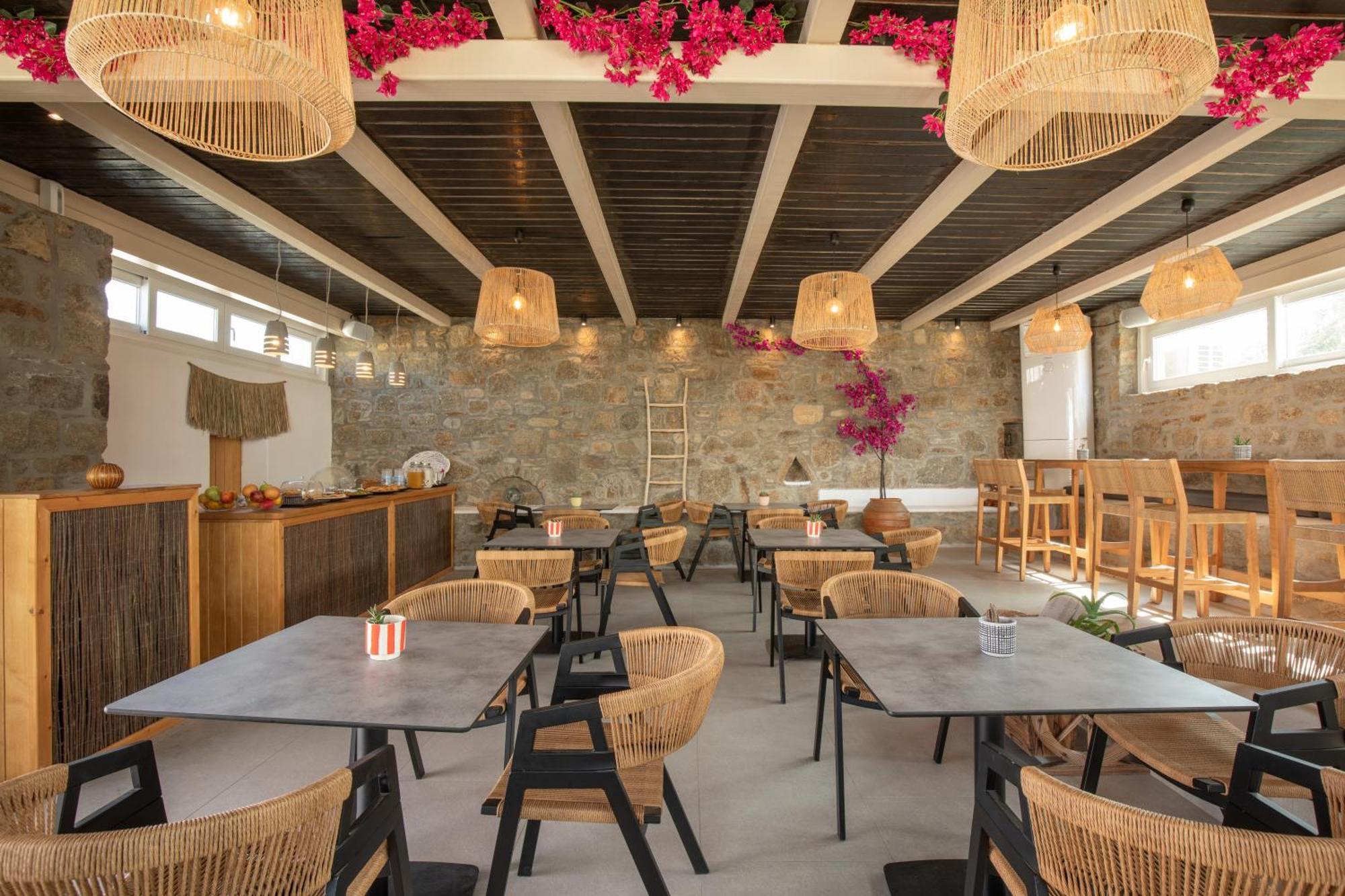 Alexandros Mykonos Apartahotel 2*